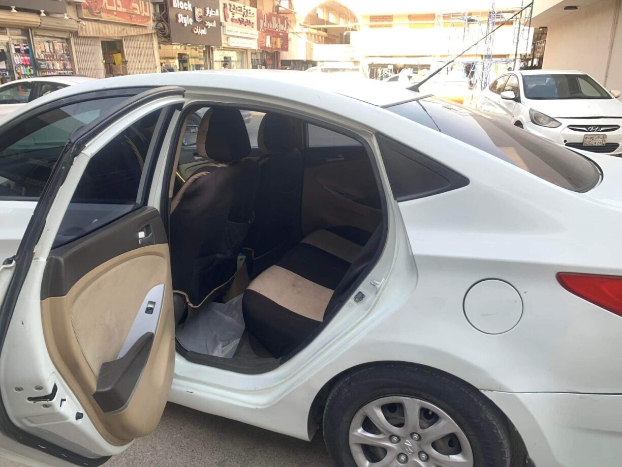 سيارة هيونداي اكسنت موديل 2012 للبيع في الرياض
