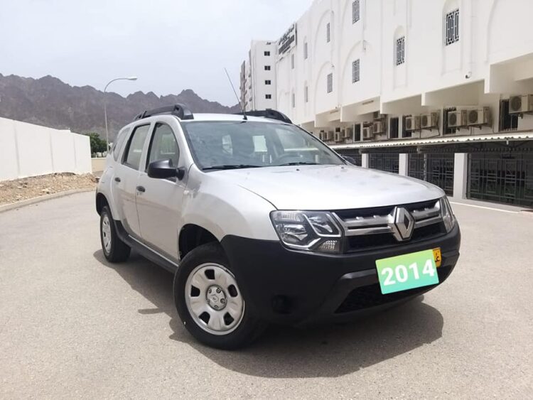 ارخص سيارات مستعملة في عمان رينو داستر رخيصة للبيع