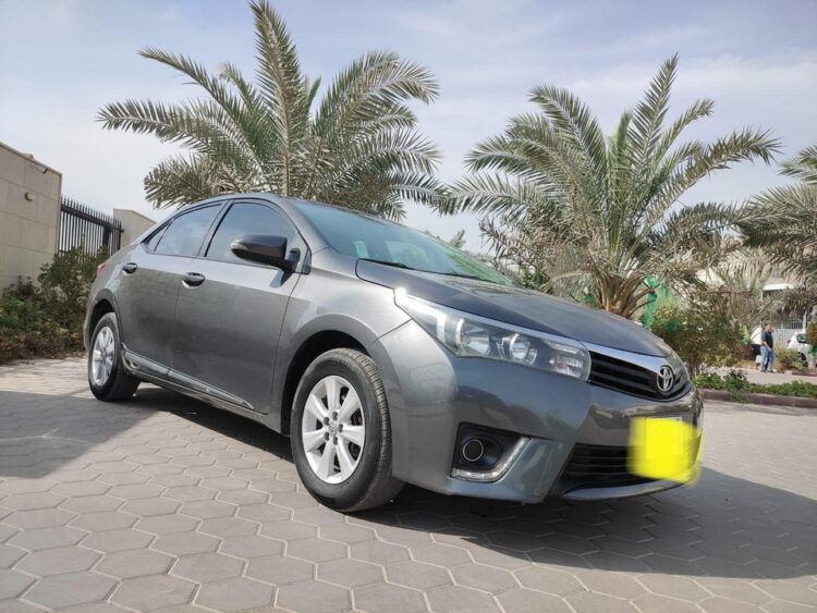 سيارات تويوتا كورولا مستعملة رخيصة بالتقسيط للبيع في الكويت