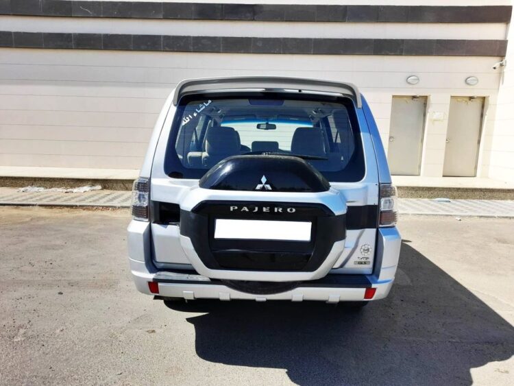 سيارات ميتسوبيشي باجيرو مستعملة للبيع في الكويت بسعر رخيص