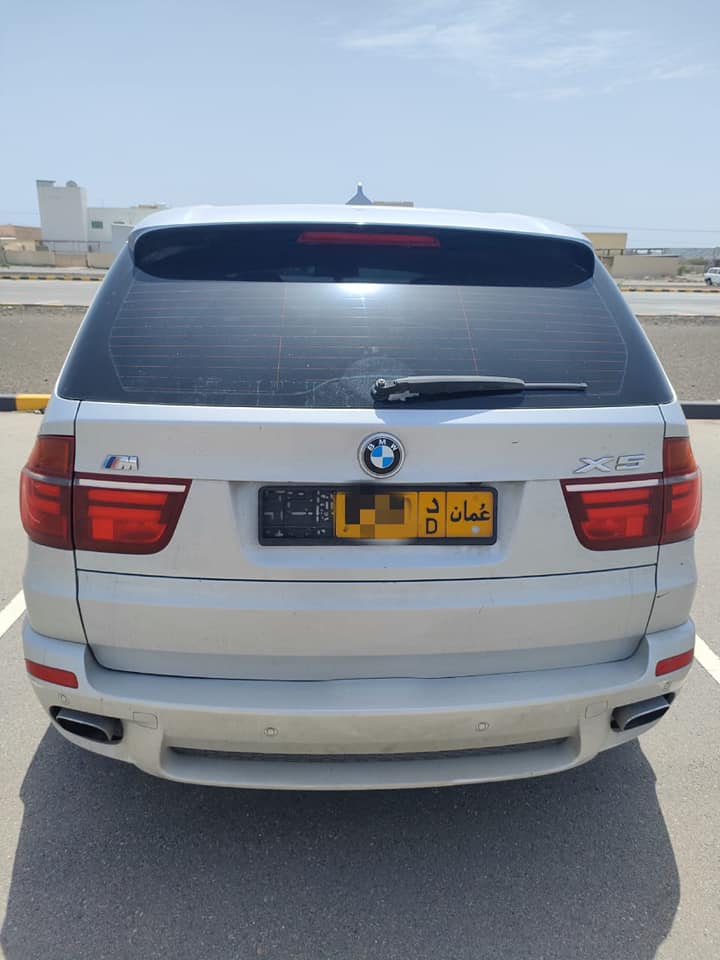 سيارة مستعملة في سلطنة عمان مرتبة ونظيفة