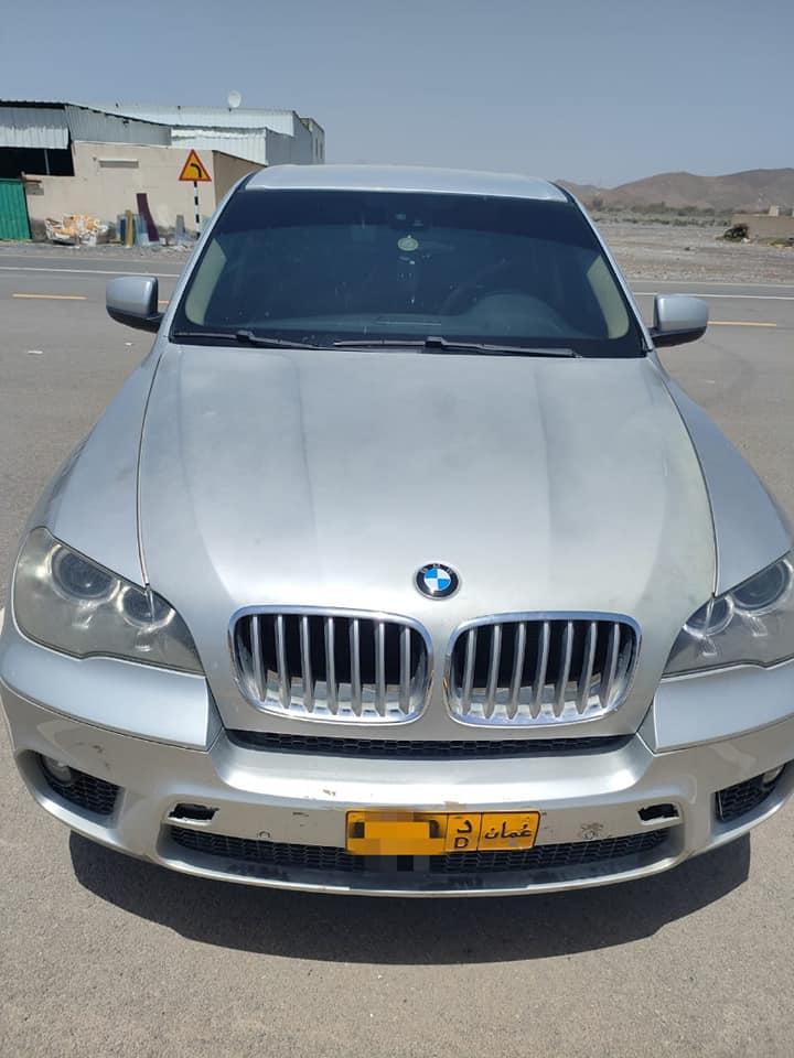 سيارة مستعملة في سلطنة عمان مرتبة ونظيفة