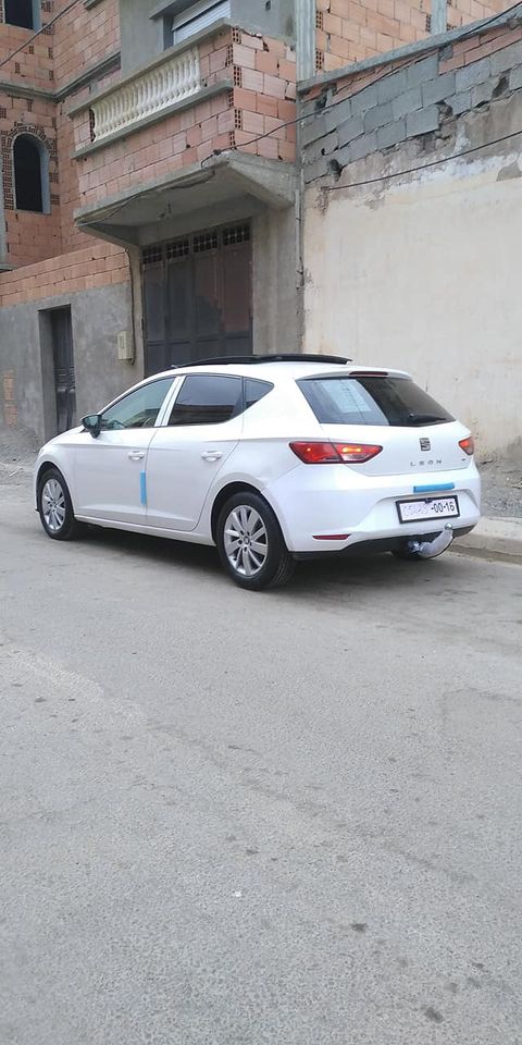 اسعار سيارات سيات ايسونس مستعملة للبيع في الجزائر 