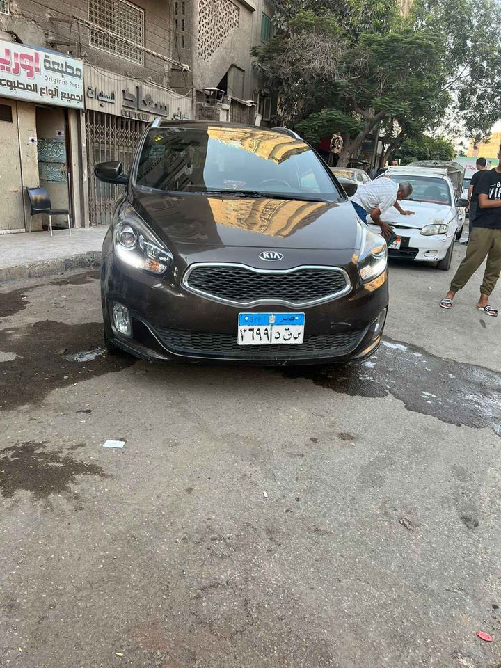 اسعار سيارات كيا كارينز مستعملة للبيع في مصر