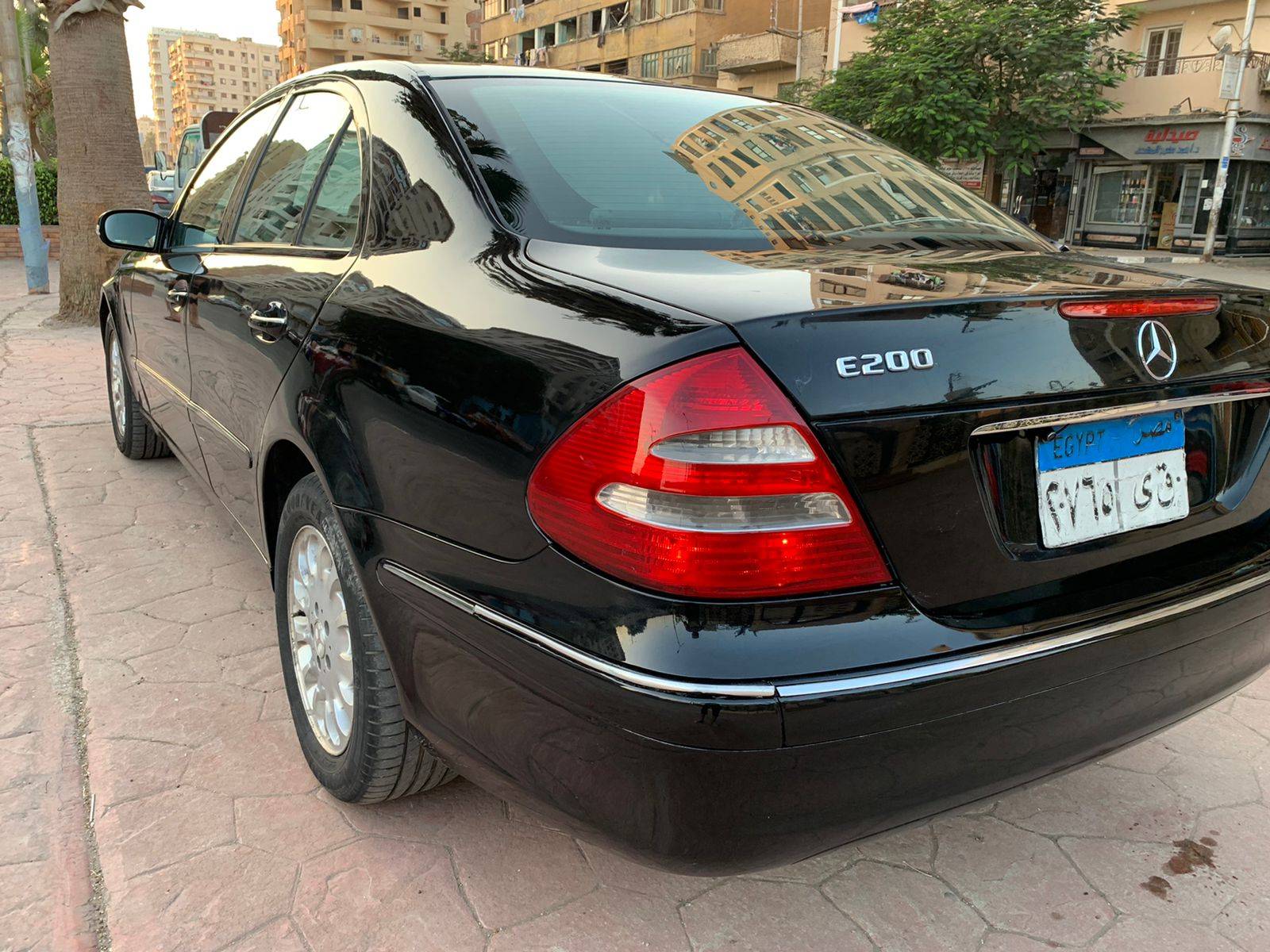 اسعار سيارات مرسيدس e 200  للبيع مستعملة للبيع في مصر